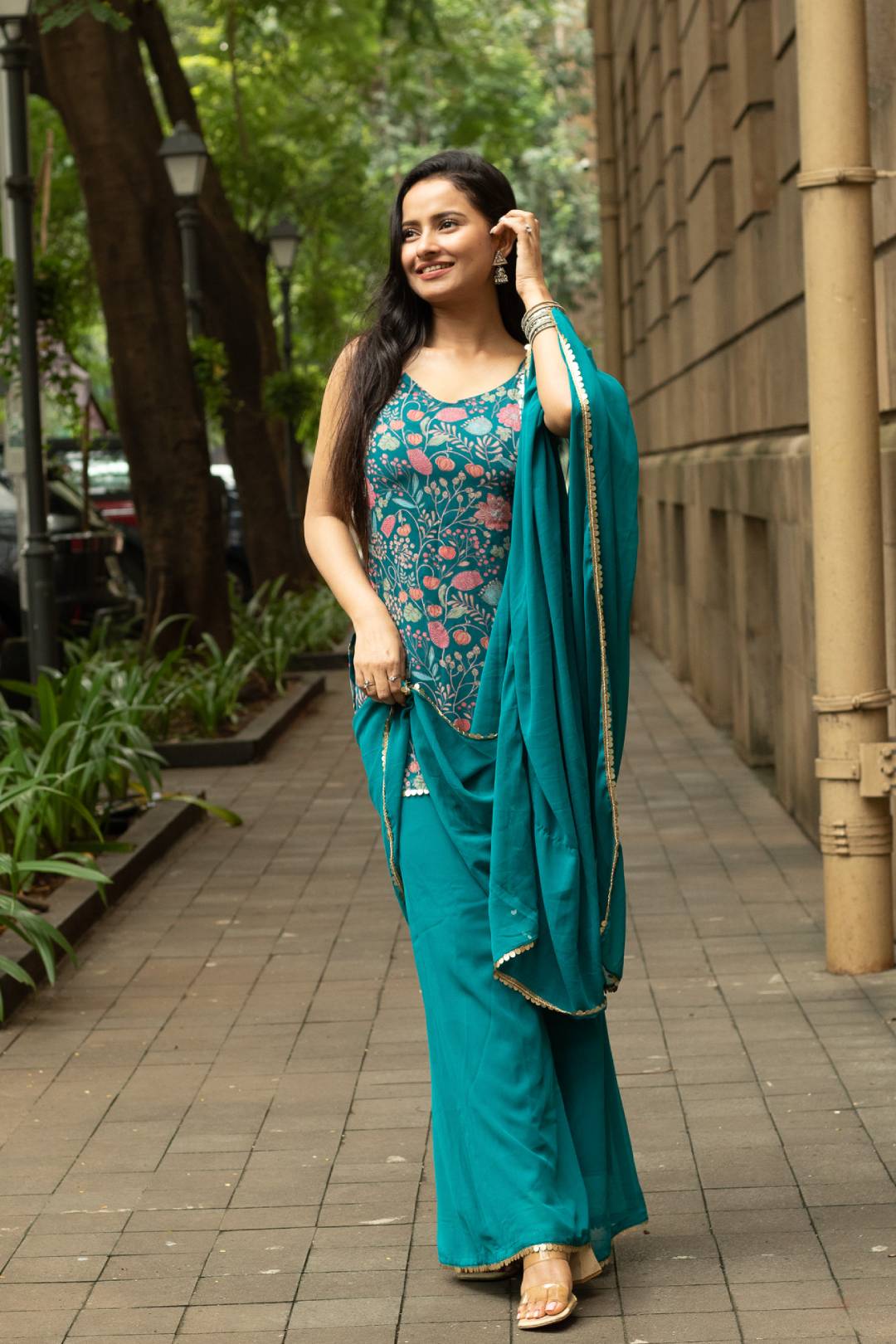 Gulnaar Kurta Set